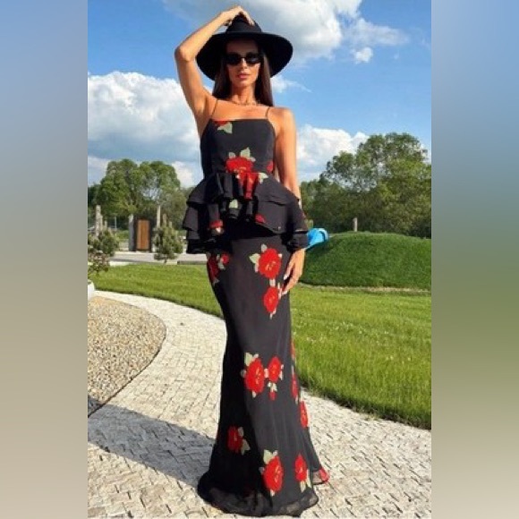 Price Firm - ZARA Bloggers Fav Floral Print Ruffled Top - Picture 4 of 15